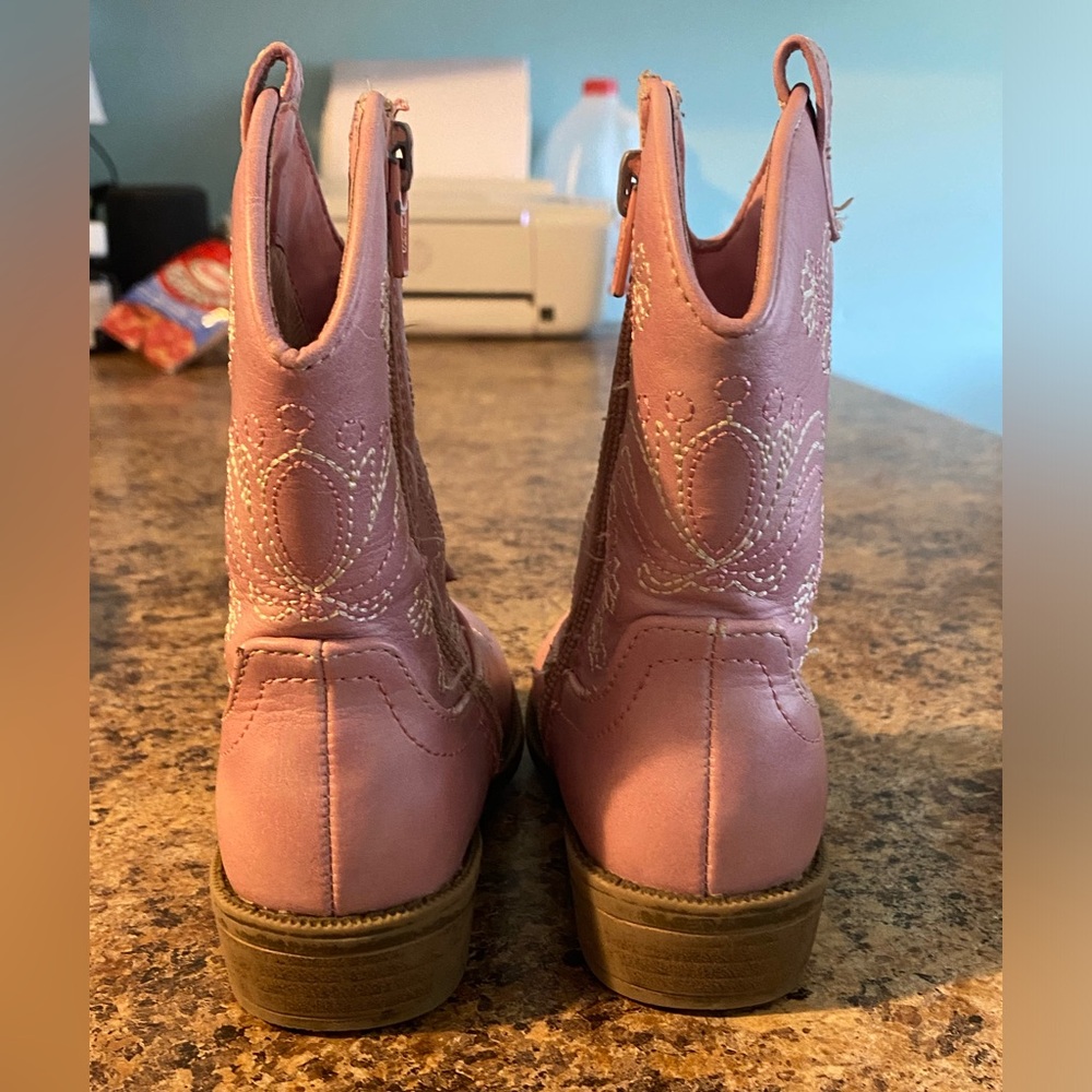 9T Pink Boots/Dress shoes - Picture 4 of 11